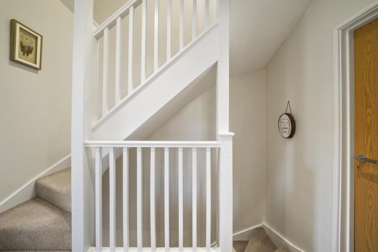 Super Funky Spire View Cottage - FREE Gated Parking - Ultra WiFi Canterbury Exterior foto