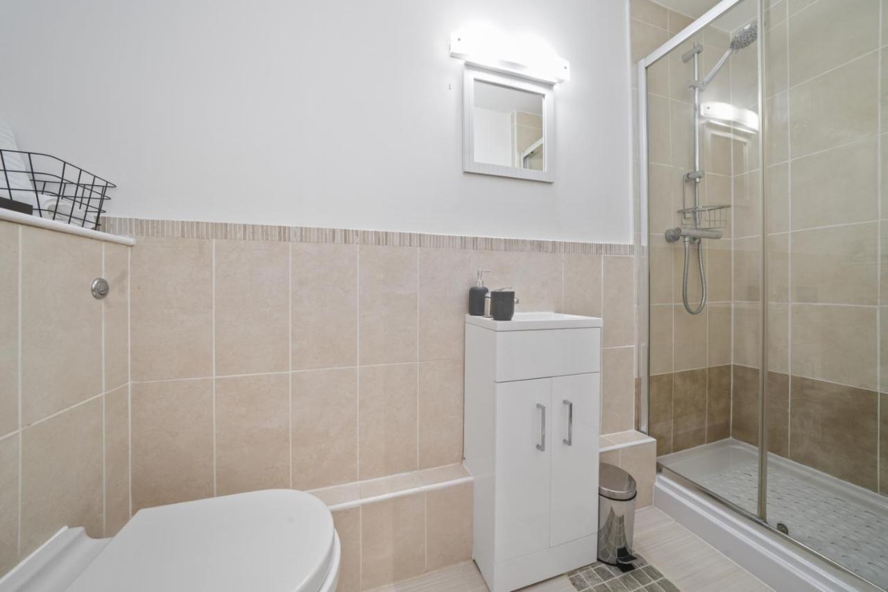 Super Funky Spire View Cottage - FREE Gated Parking - Ultra WiFi Canterbury Exterior foto